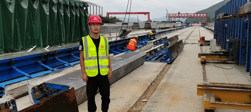 我是魯中公路的新兵：臨臨高速項目部實習生郭海玉