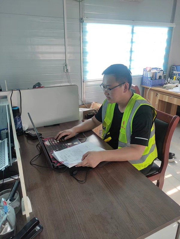 我是魯中公路的新兵：臨臨高速項目部實習生遲慶華