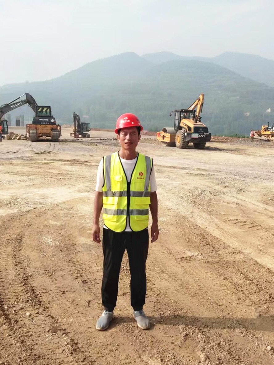我是魯中公路的新兵：臨臨高速項目部實習生宿茂良