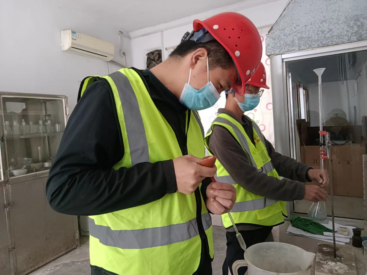 尋找最美公路人：不負韶華，奮進前行的左榮華