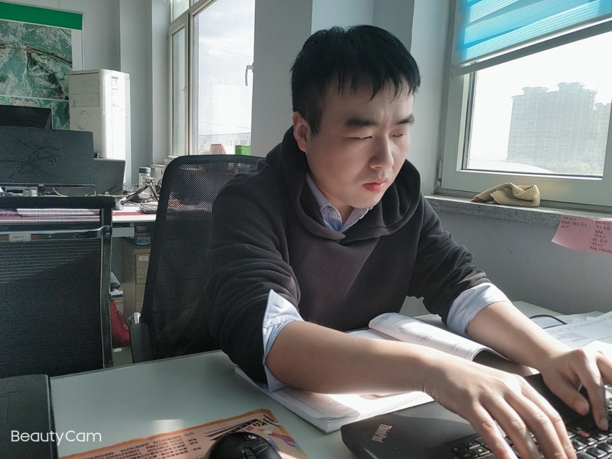 尋找最美公路人：兢兢業業、忘我工作的李碰