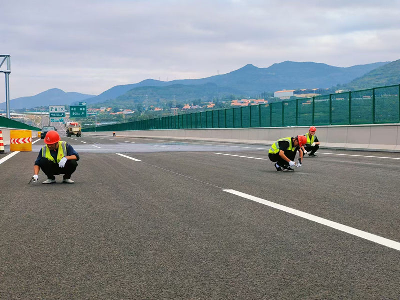 全線徒步(從北到南)路面附著物清理—周仕濤、鄭浩楠、趙嘉澍_副本 全線徒步(從北到南)路面附著物清理—周仕濤、鄭浩楠、趙嘉澍_副本