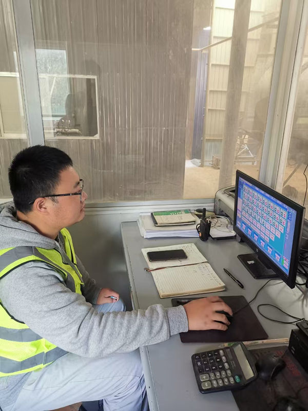 堅守，中秋節我在崗 