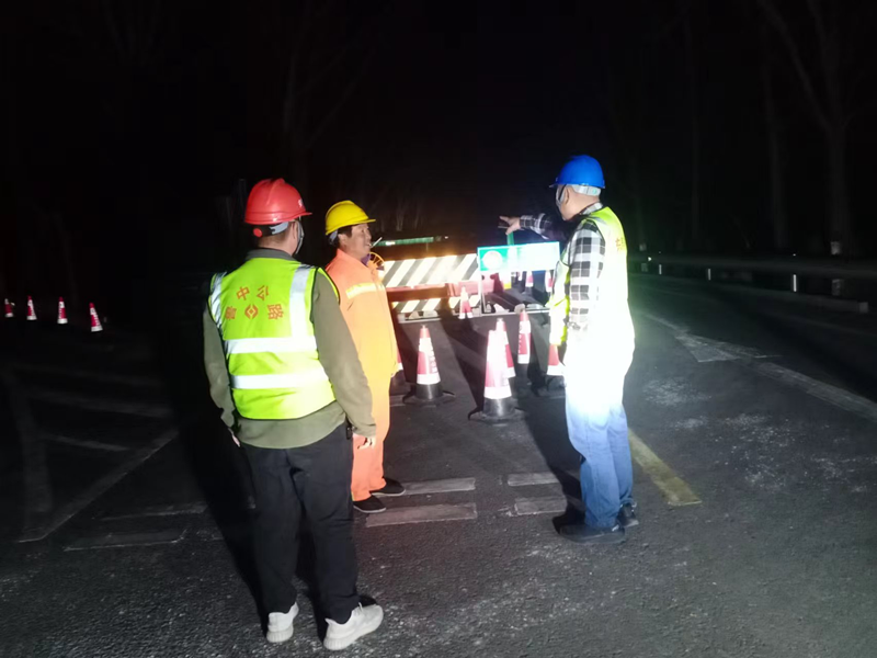 【一提三保】S232張魯線博山區王家莊至沂源縣草埠段修復養護工程夜間巡視不松懈