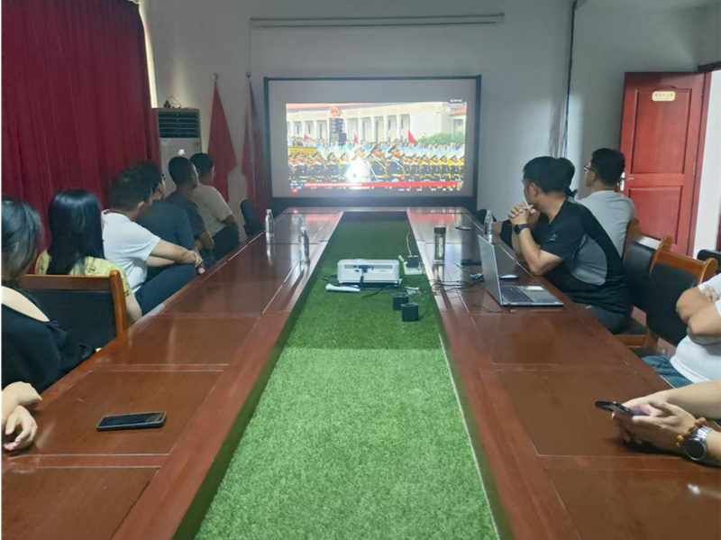 市政工程公司組織觀看“中國(guó)人民抗日戰(zhàn)爭(zhēng)暨世界反法西斯戰(zhàn)爭(zhēng)勝利80周年大會(huì)”直播