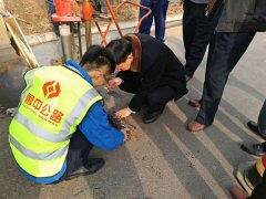 郯城白馬河路面建設工程順利完成交工檢測