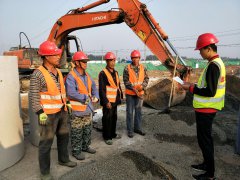 十月，我們一起奮戰