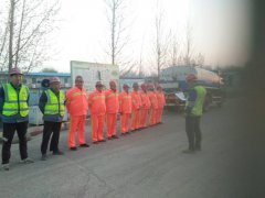 班前會(huì)小，事大