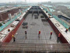 畫中的身影，心里的面孔