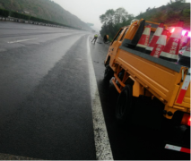 高速養(yǎng)護(hù)“365”，一直在堅(jiān)守