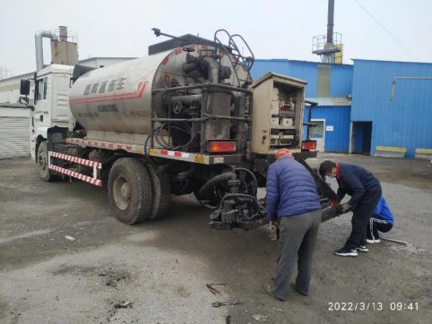 機械化施工公司對各類機械設備進行全面檢修保養